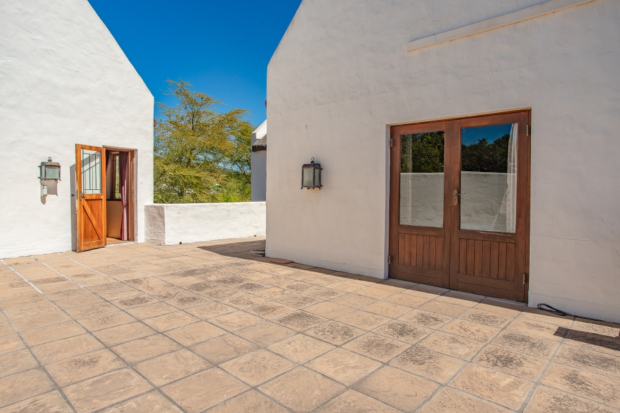 5 Bedroom Property for Sale in Windmeul Western Cape